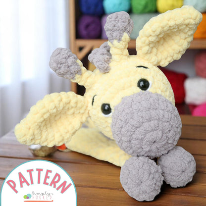 crochet giraffe snuggler